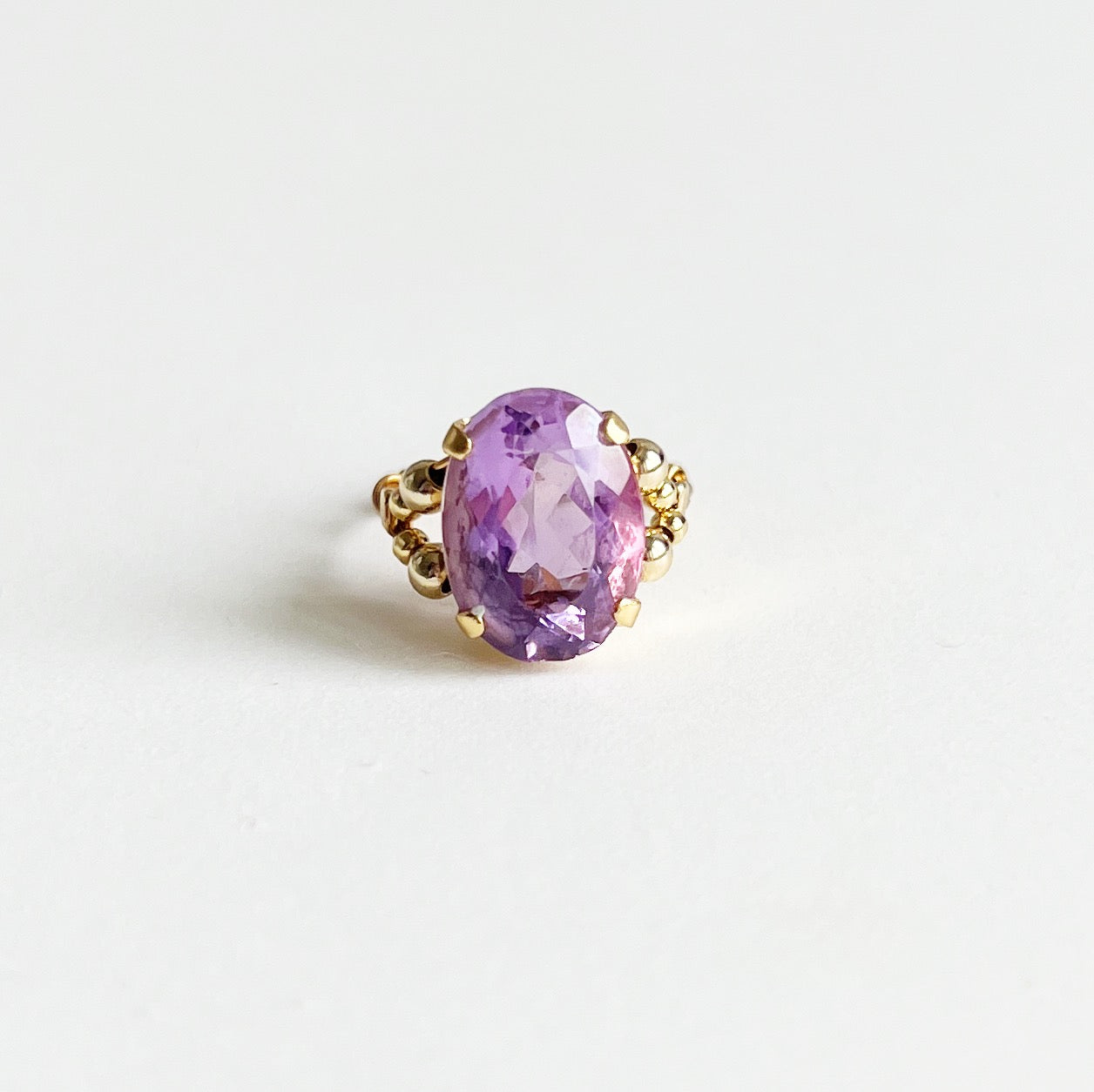 Cabochon ring -lilac purple-