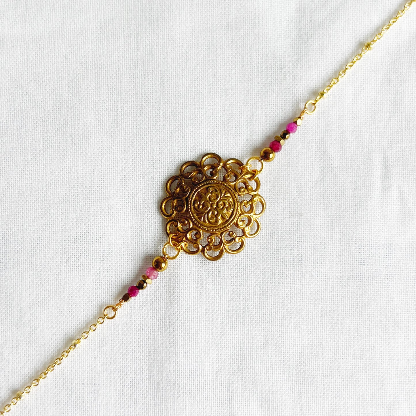 Vintage button bracelet -rose-