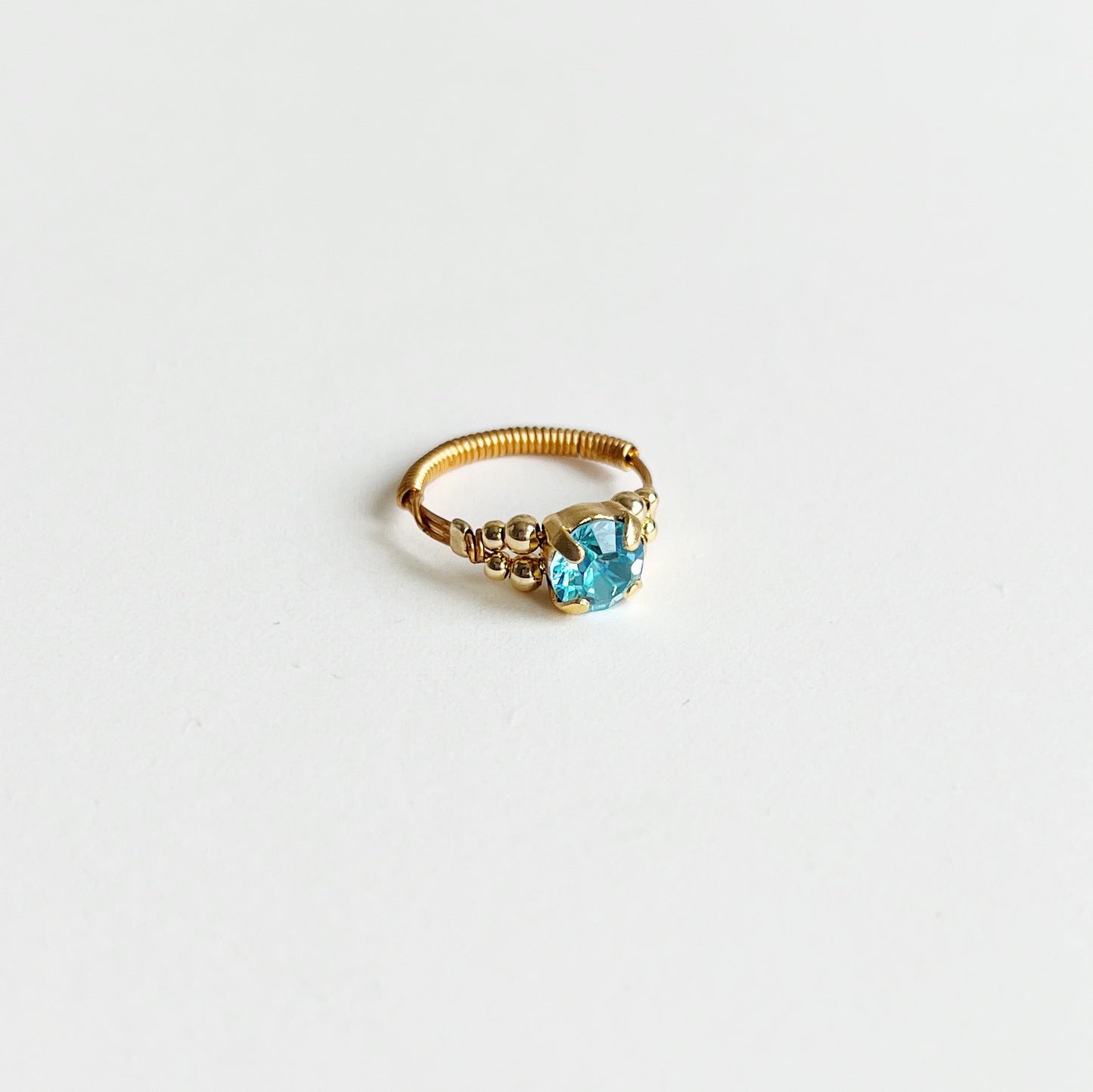 Cabochon ring -light blue-