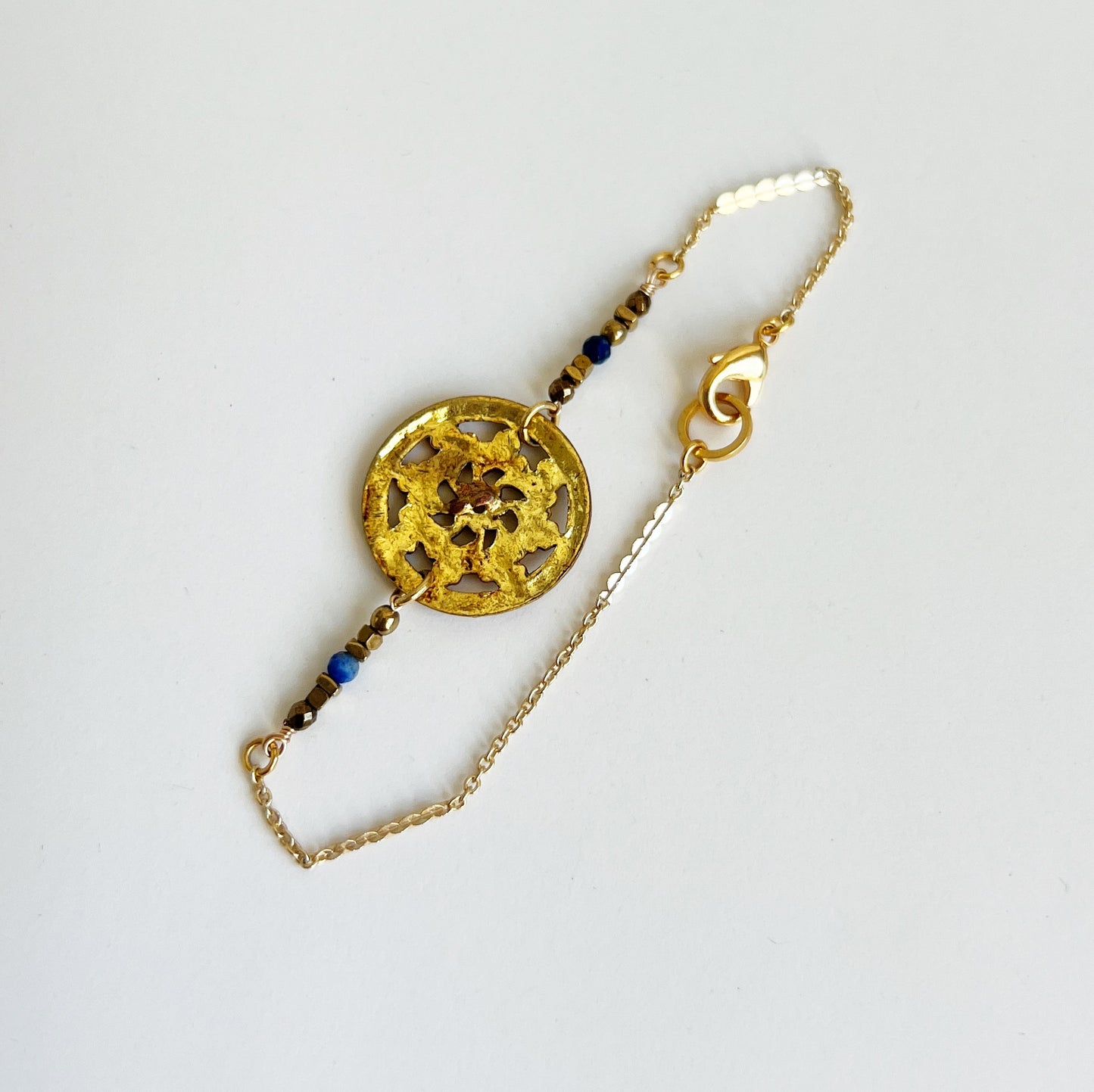 Vintage button bracelet -blue-