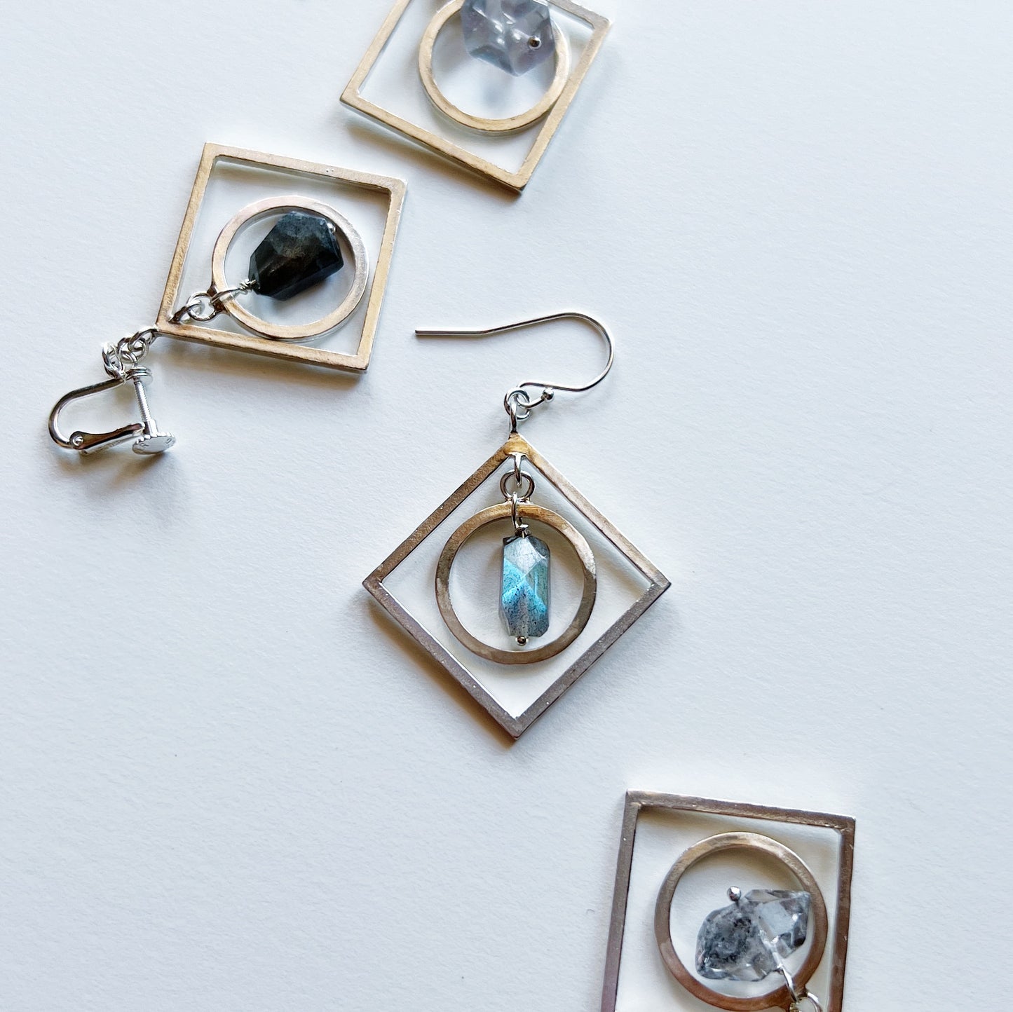 Planet earrings (1piece)