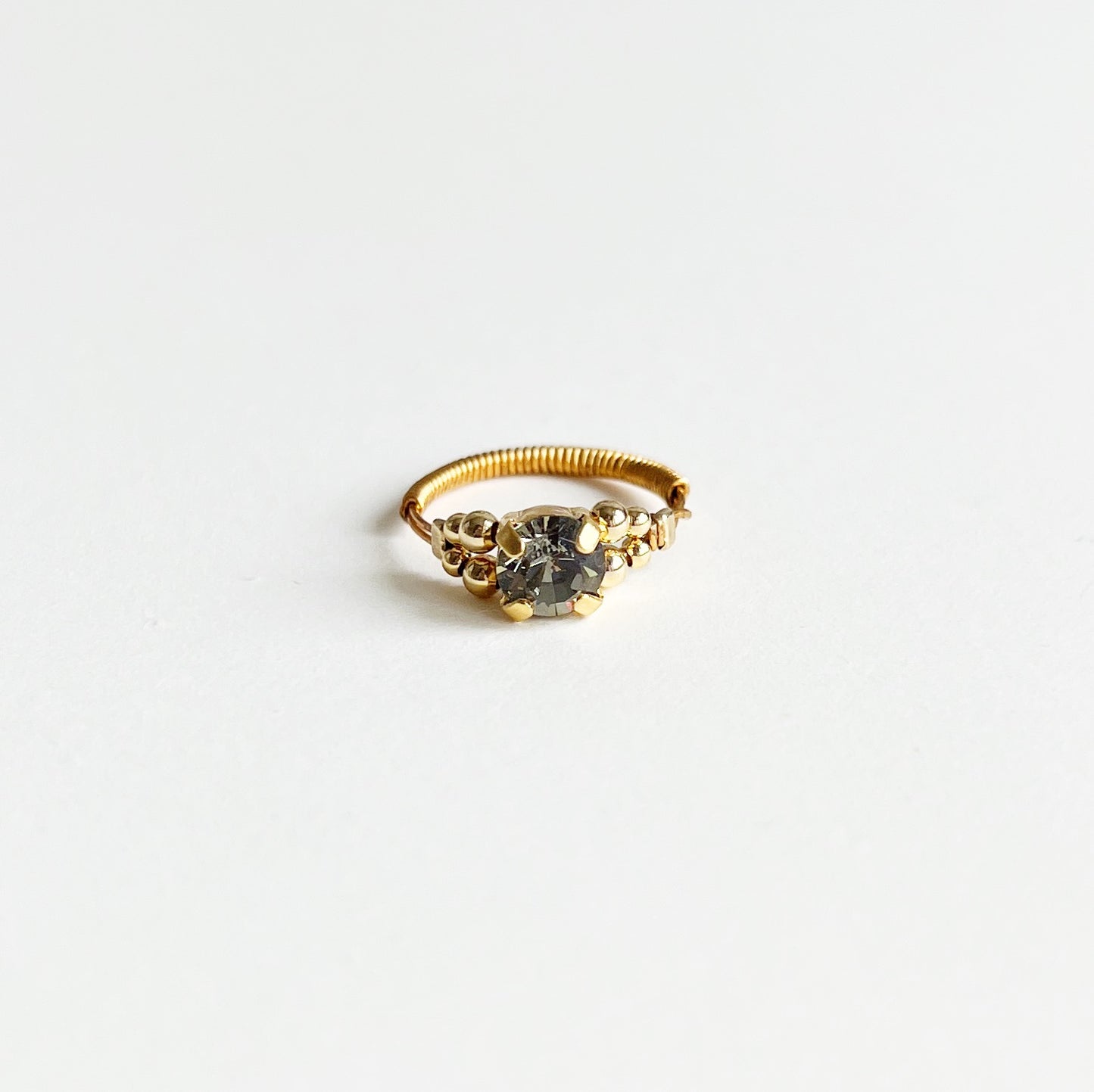 Cabochon ring -light grey-