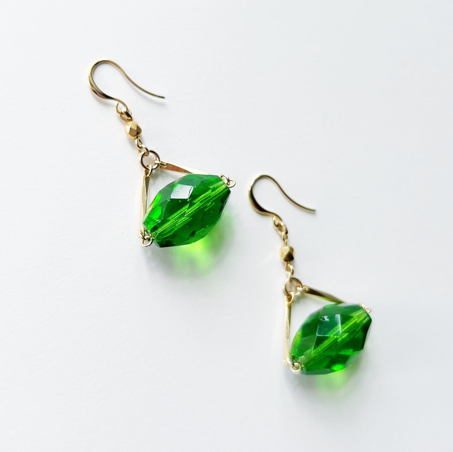 Swing earrings -green-