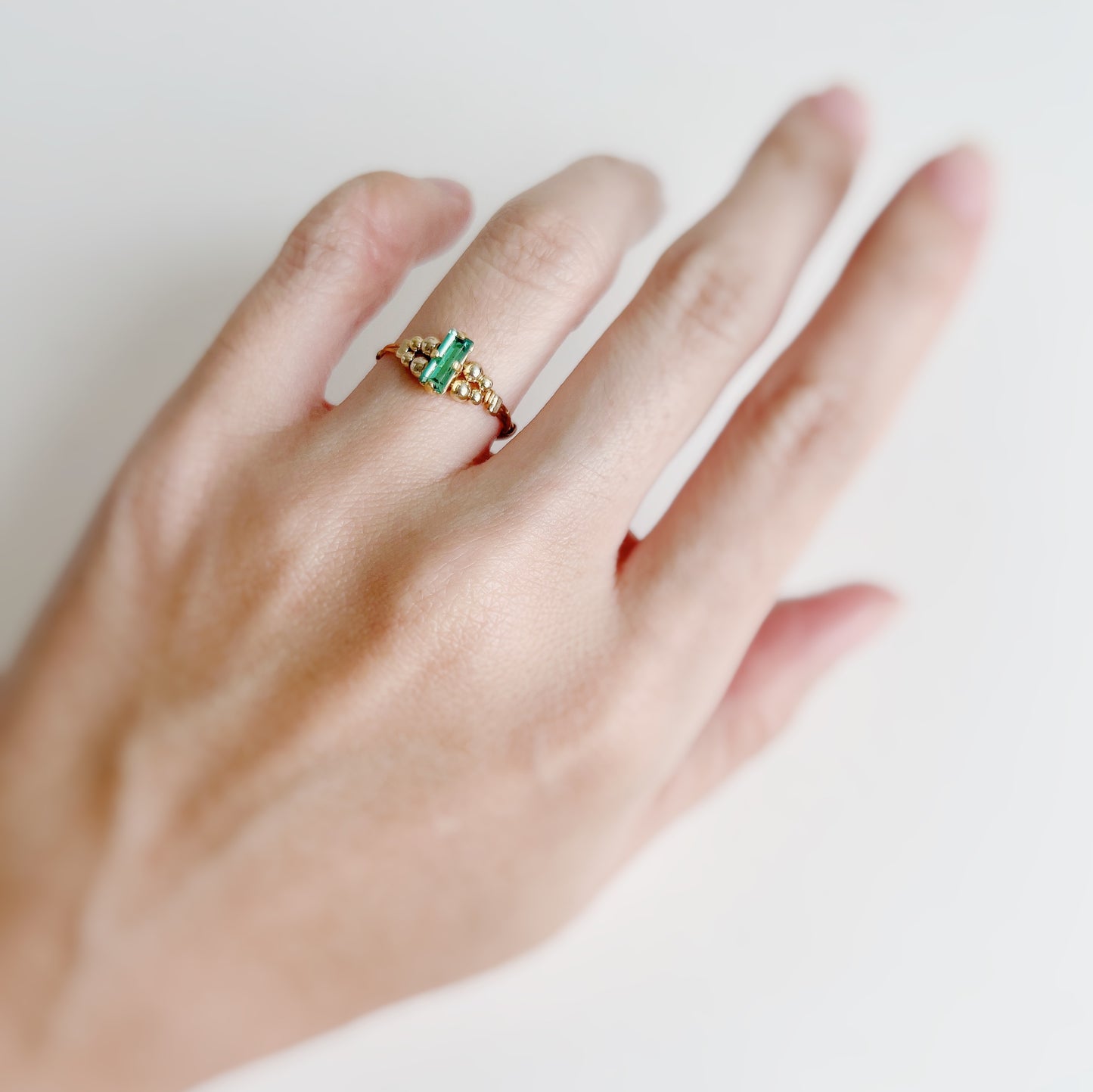 Cabochon ring -emerald green-