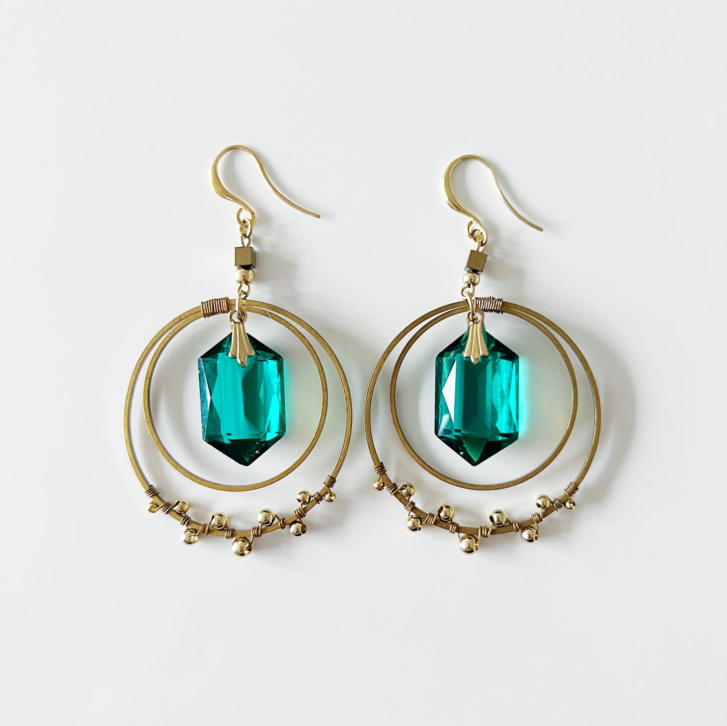 Crescent earrings -emerald green-