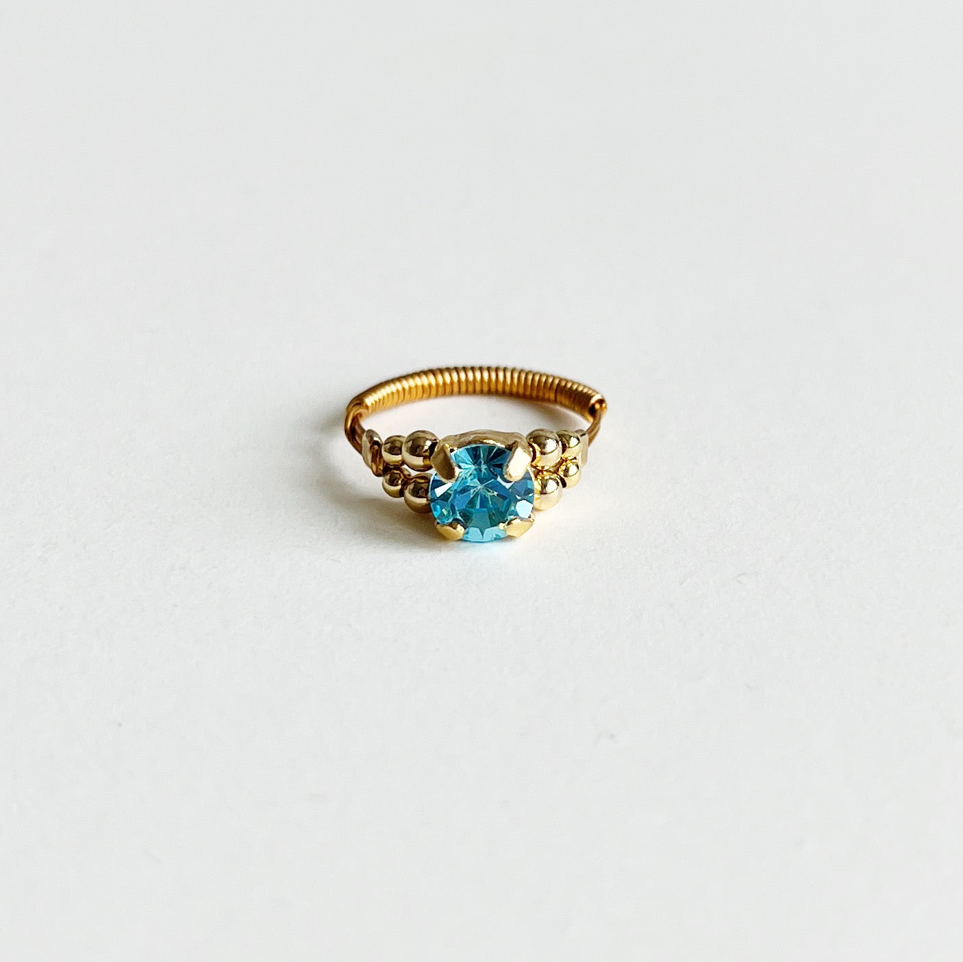 Cabochon ring -light blue-