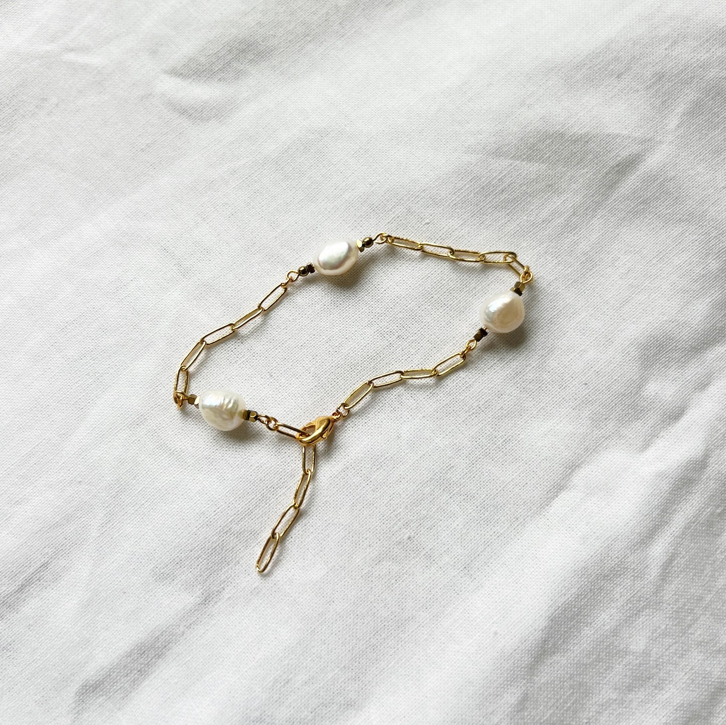 Freshwater pearl bracelet