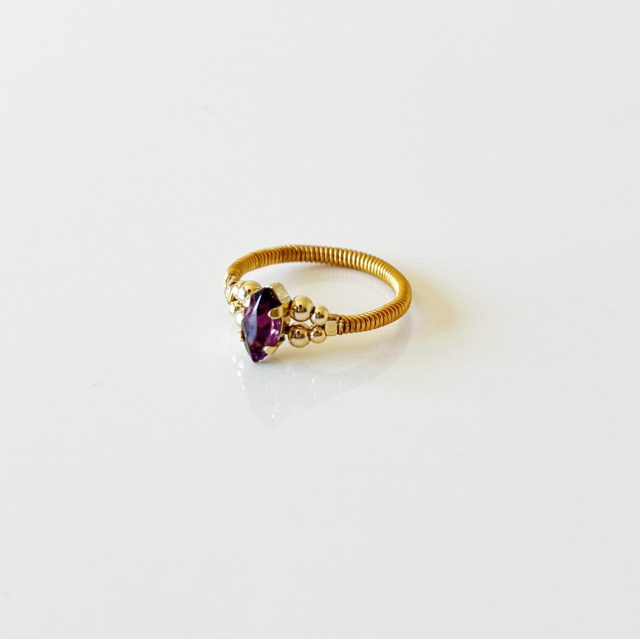 Cabochon ring -deep purple-