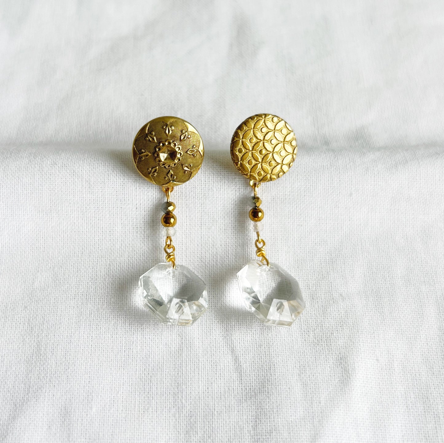 Vintage button earrings -chandelier glass-