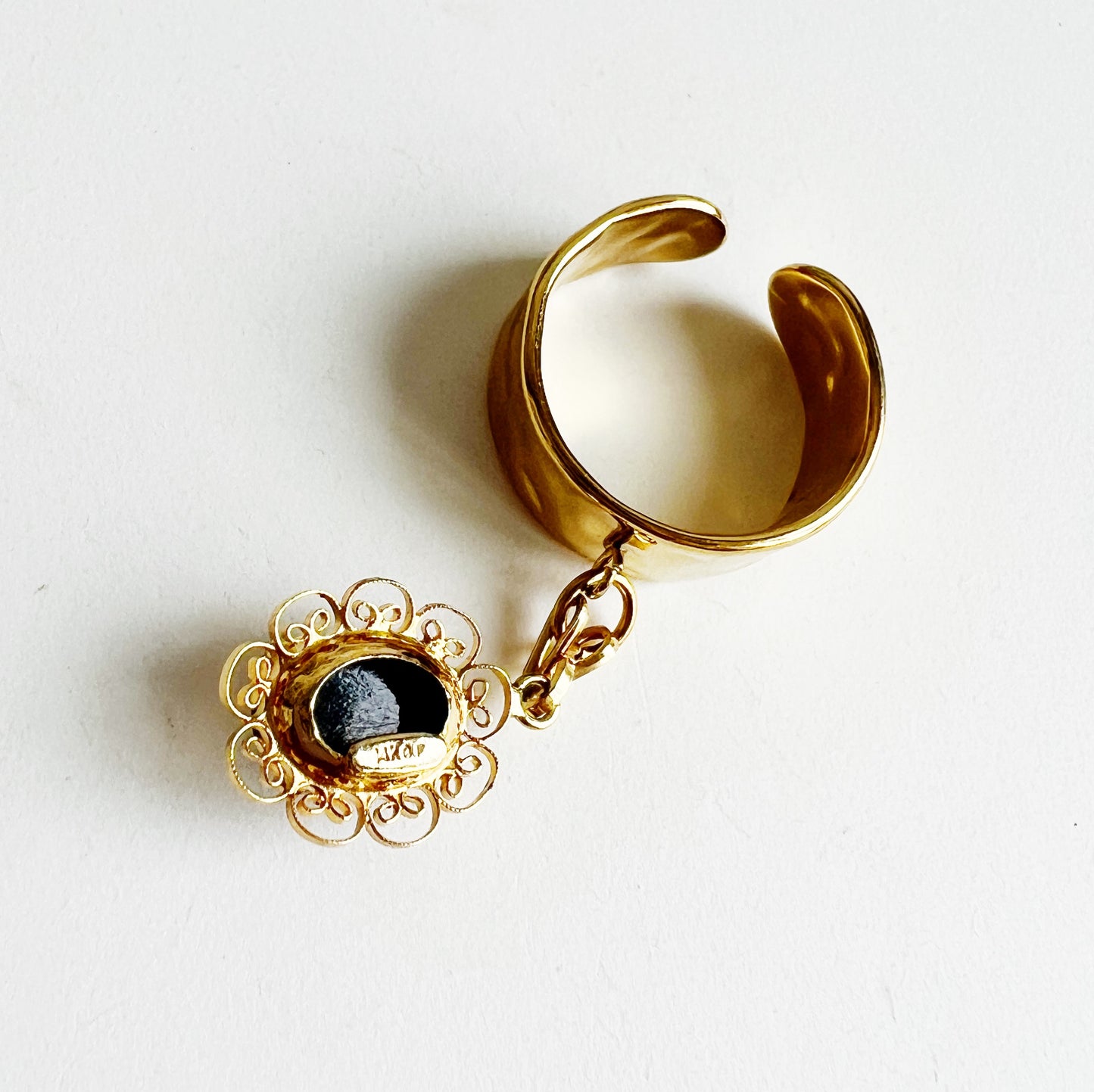 Drop ring -black-