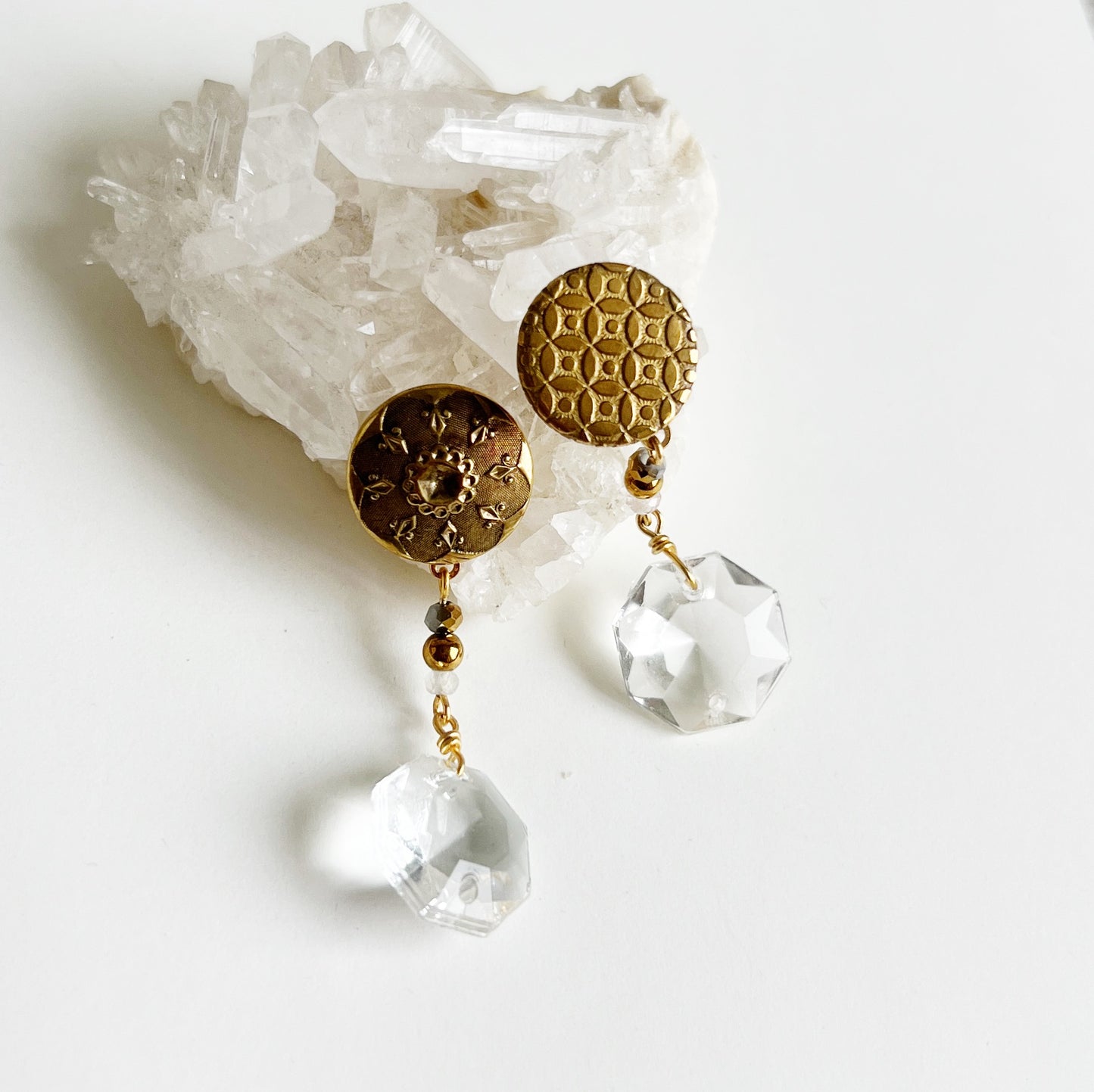 Vintage button earrings -chandelier glass-
