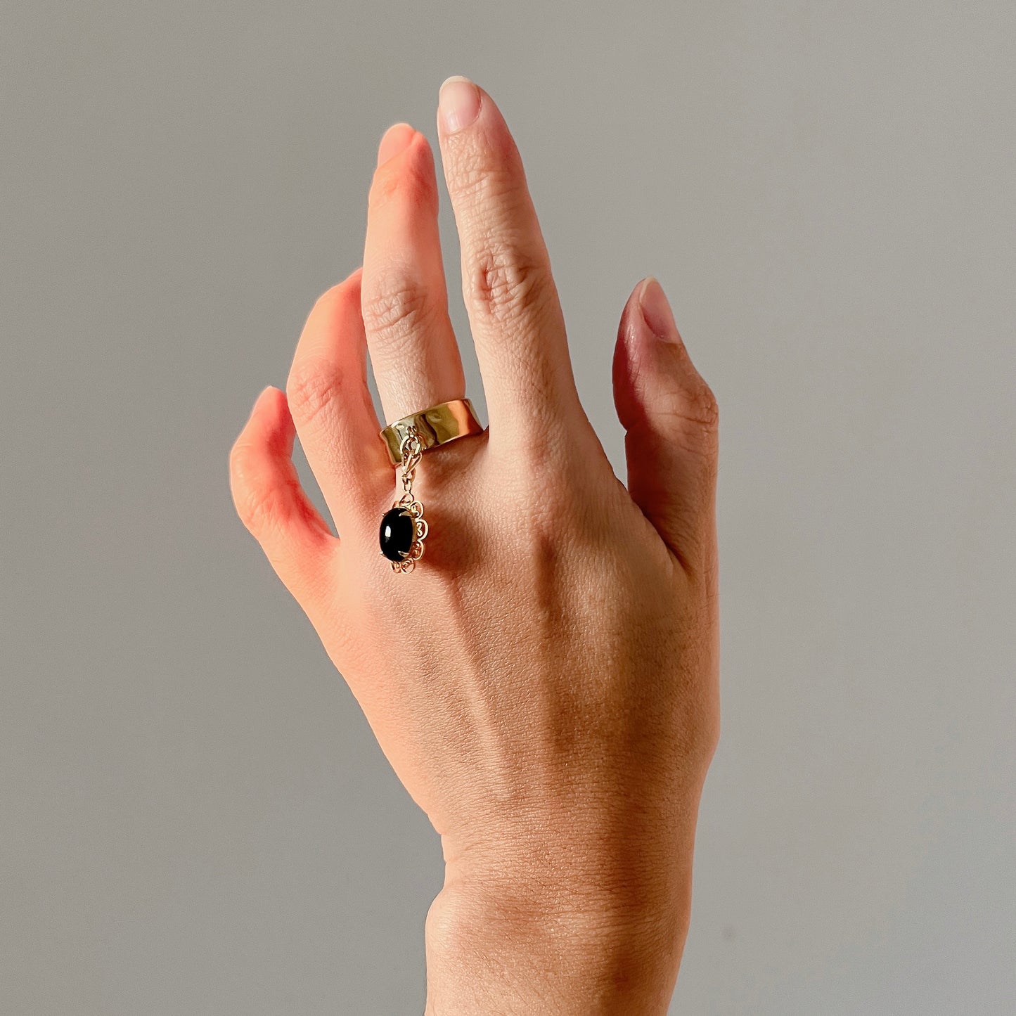 Drop ring -black-