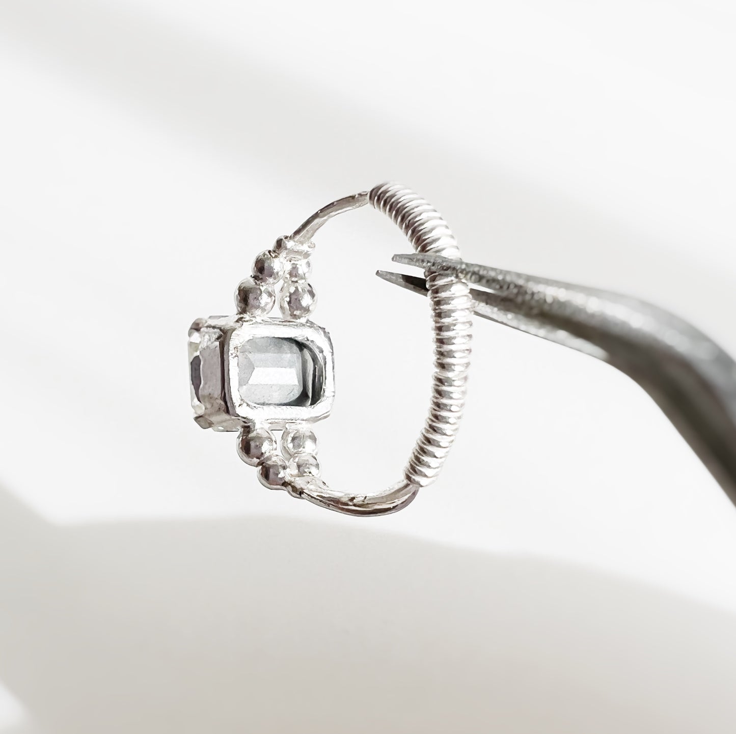 Cabochon silver ring