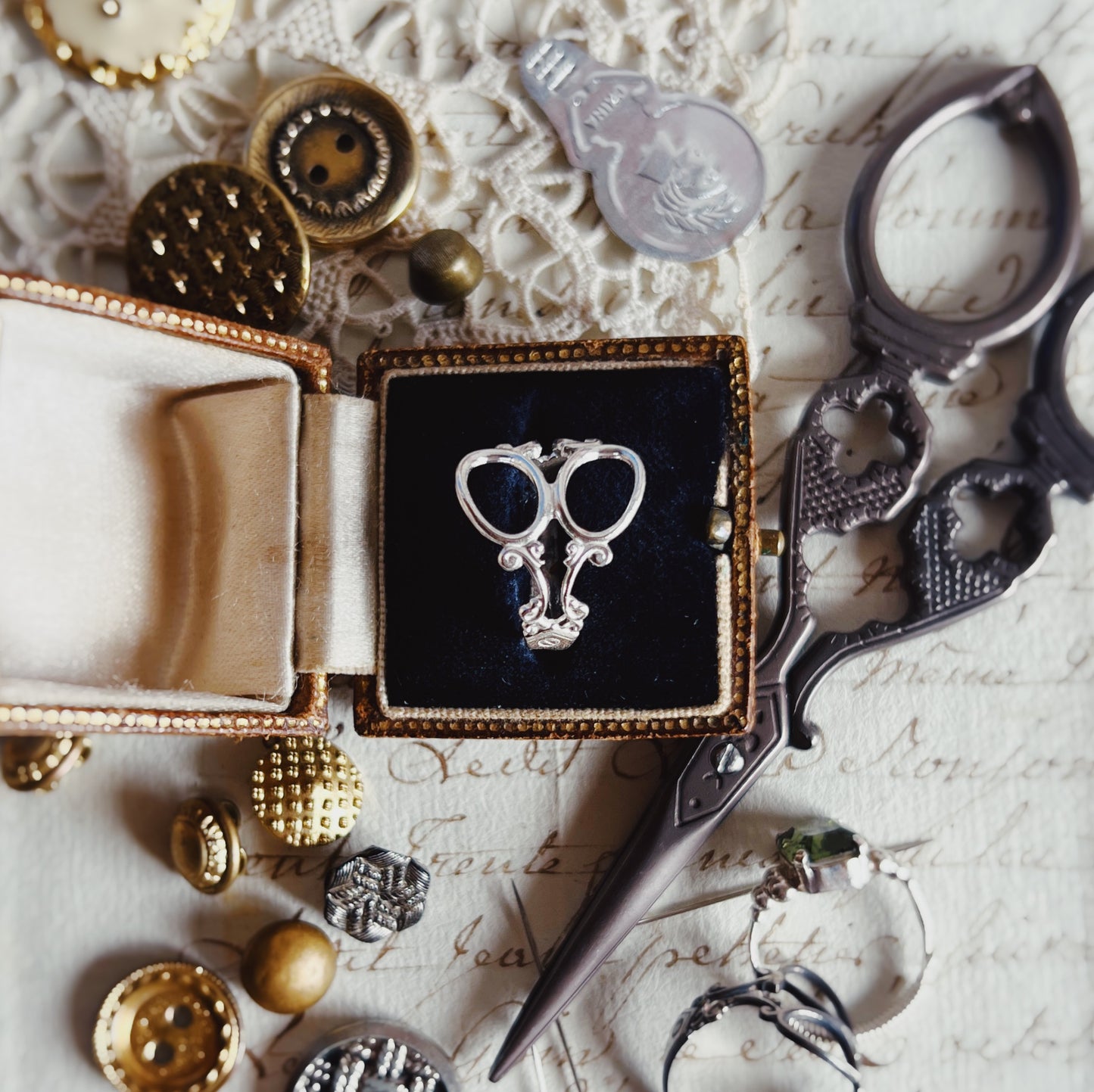 Couturier ring