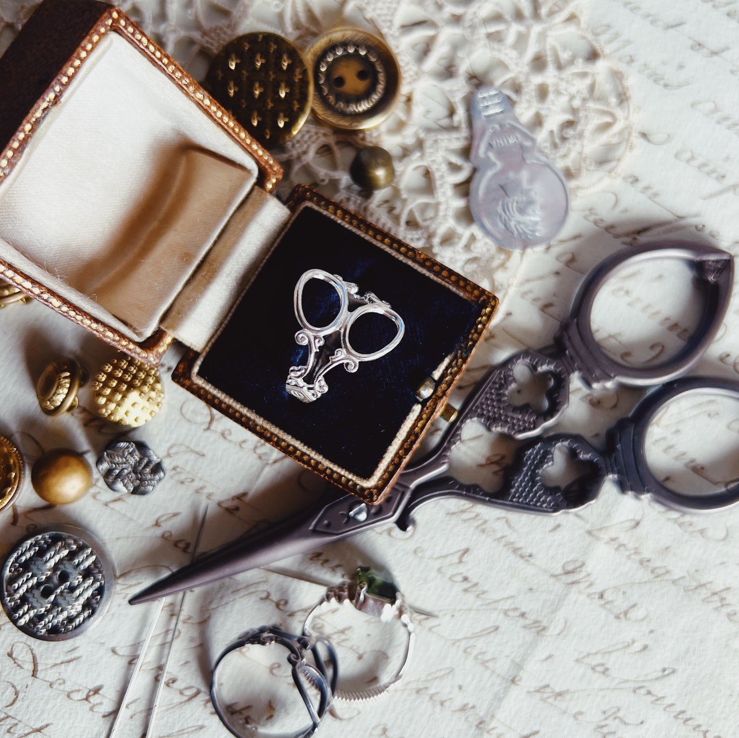 Couturier ring