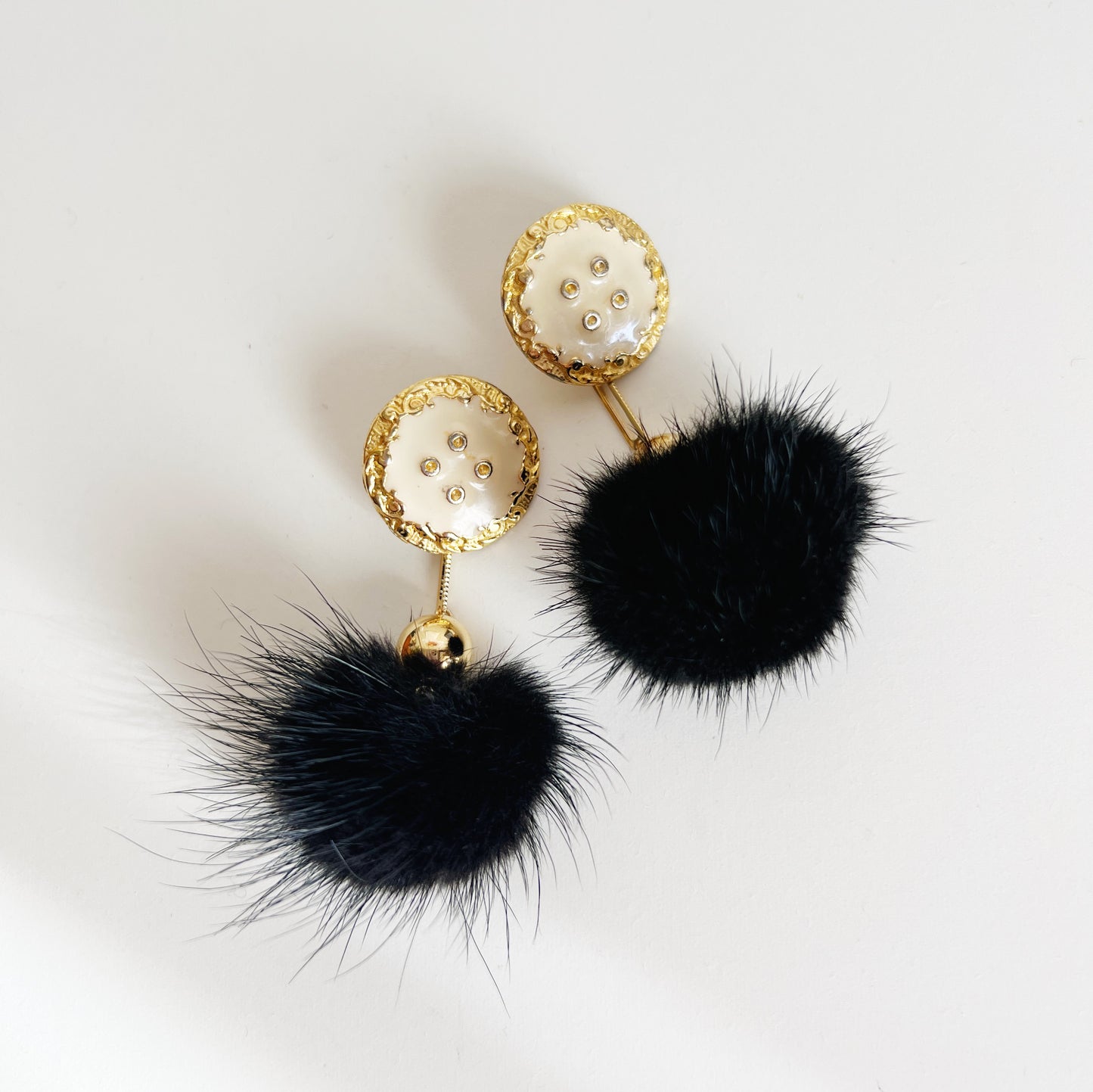 Black fur earrings -pierce type-