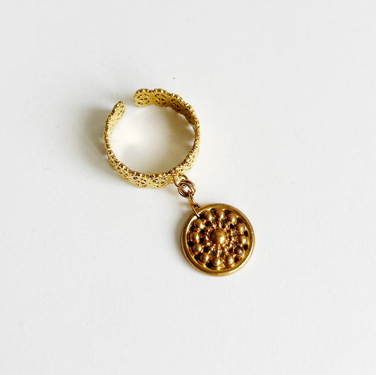 Drop ring -gold button-