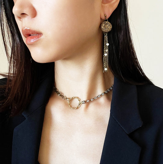 Chain pearl earrings