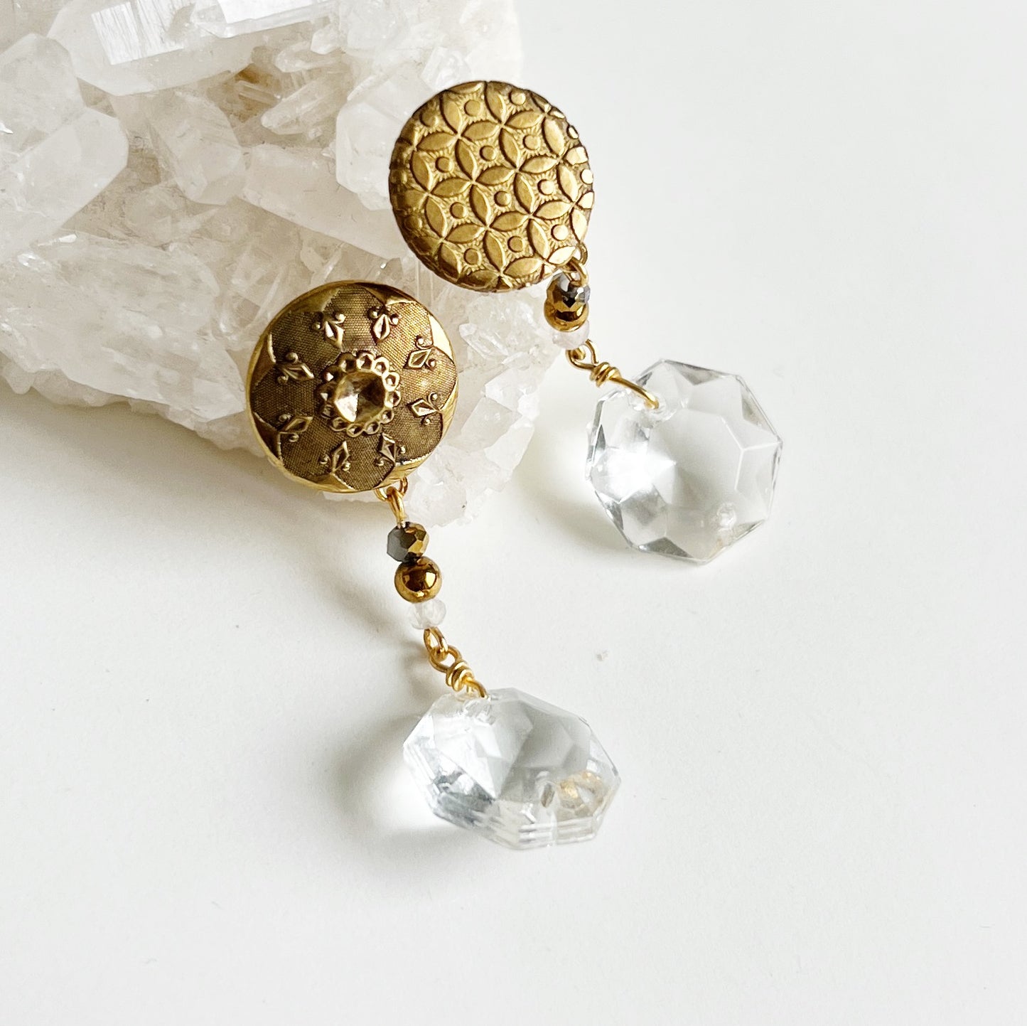Vintage button earrings -chandelier glass-