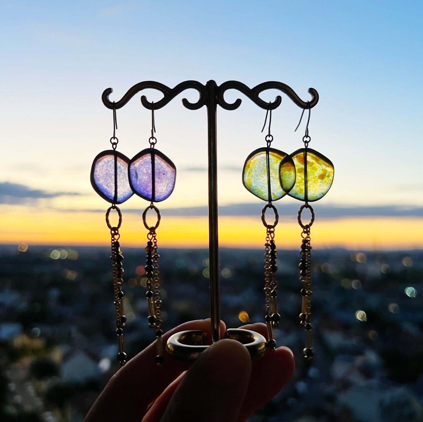 Sunset glass earrings -purple-