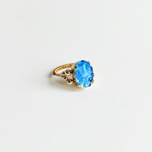 Cabochon ring -ice crystal blue-