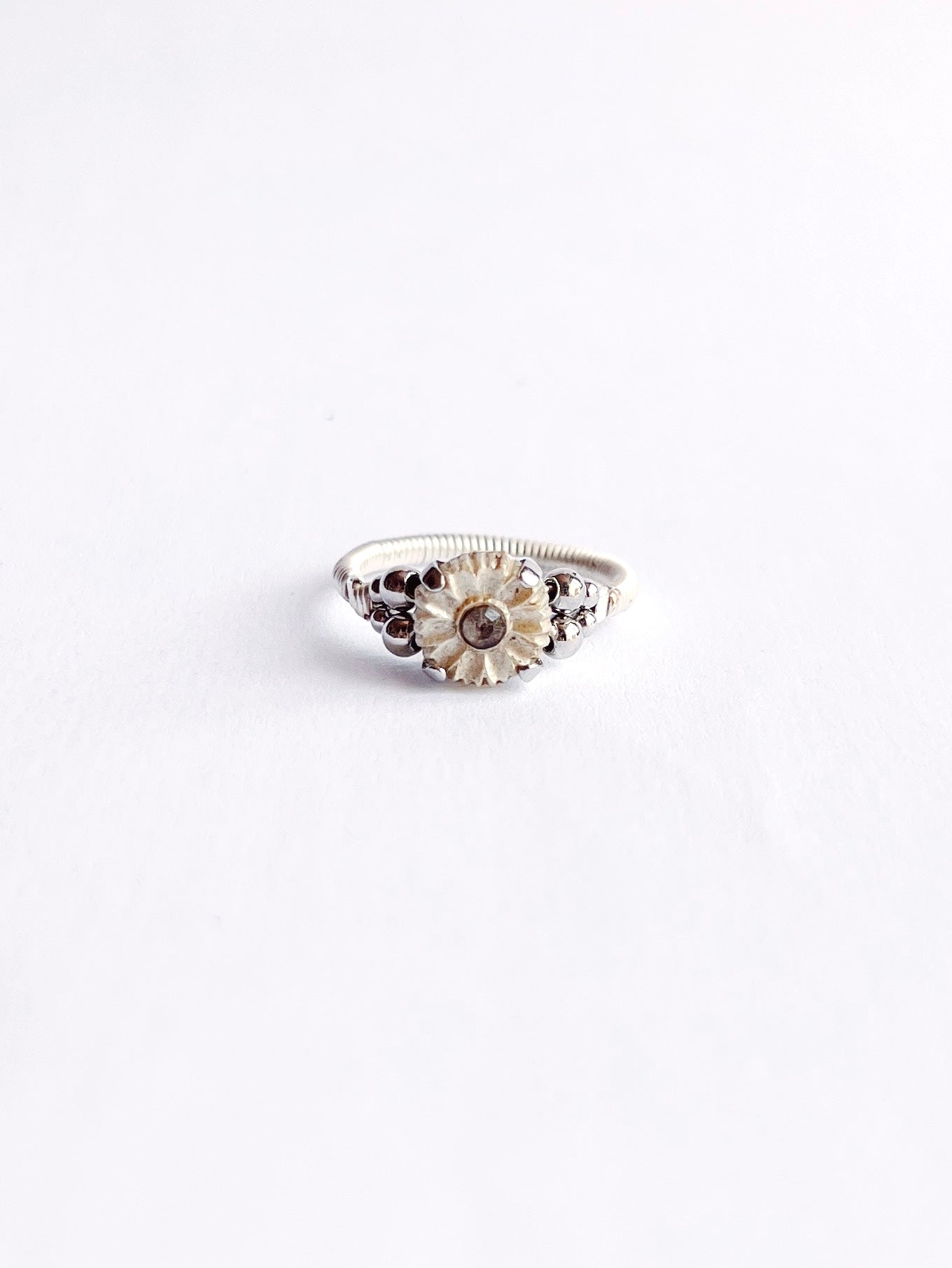 Cabochon ring / Margaret