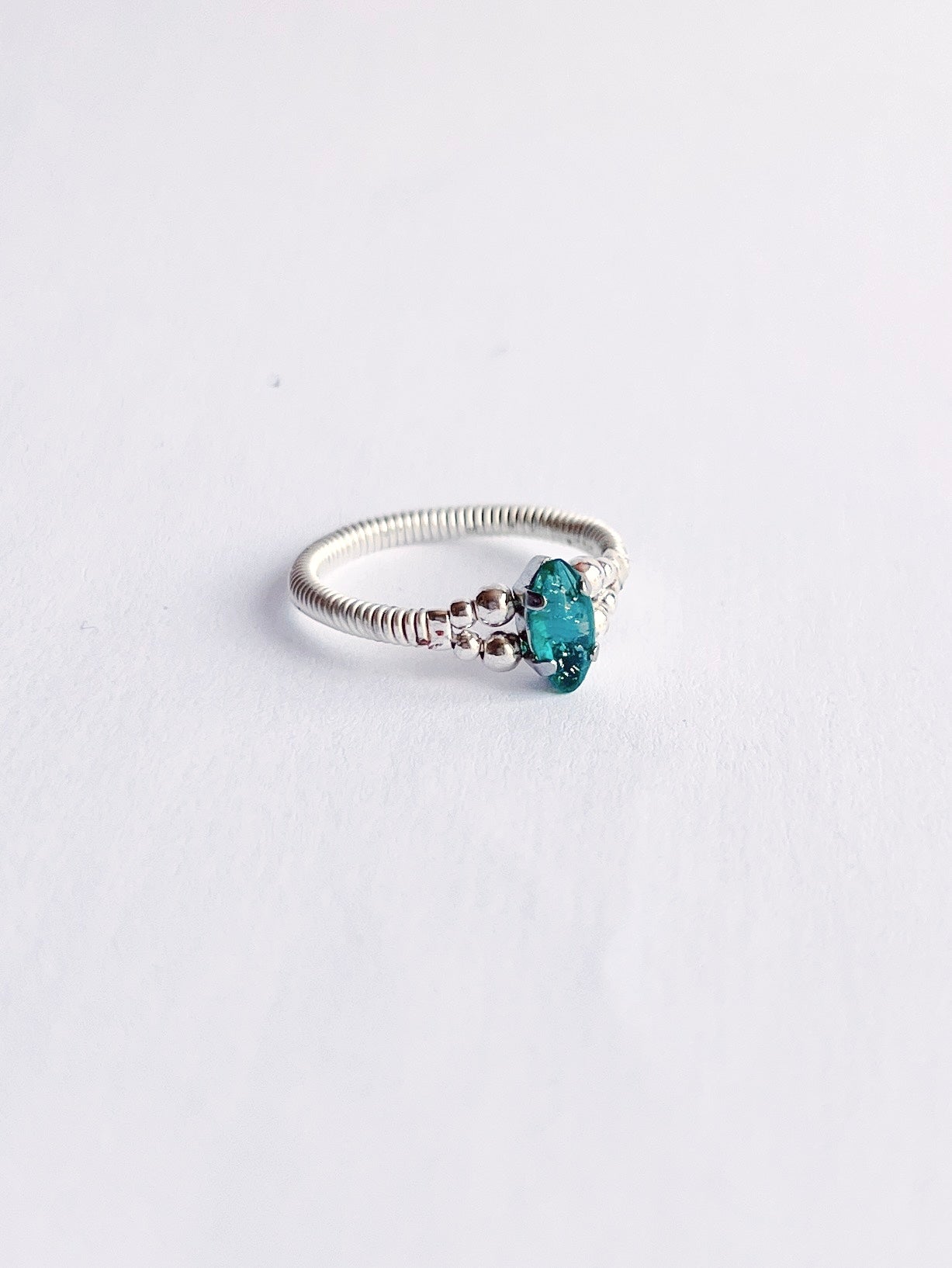 Cabochon ring / Vert émeraude