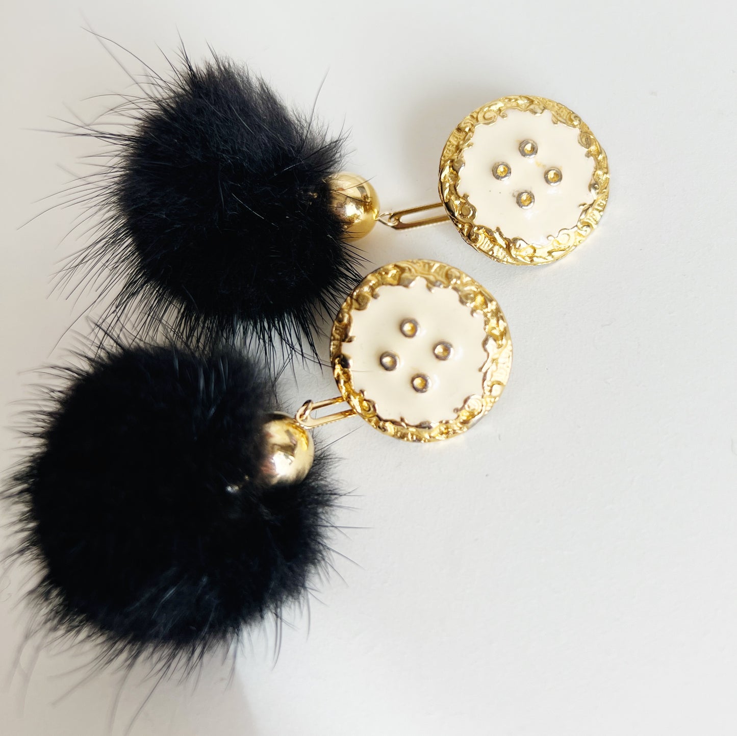 Black fur earrings -pierce type-