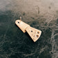 Movement pierce -grey-