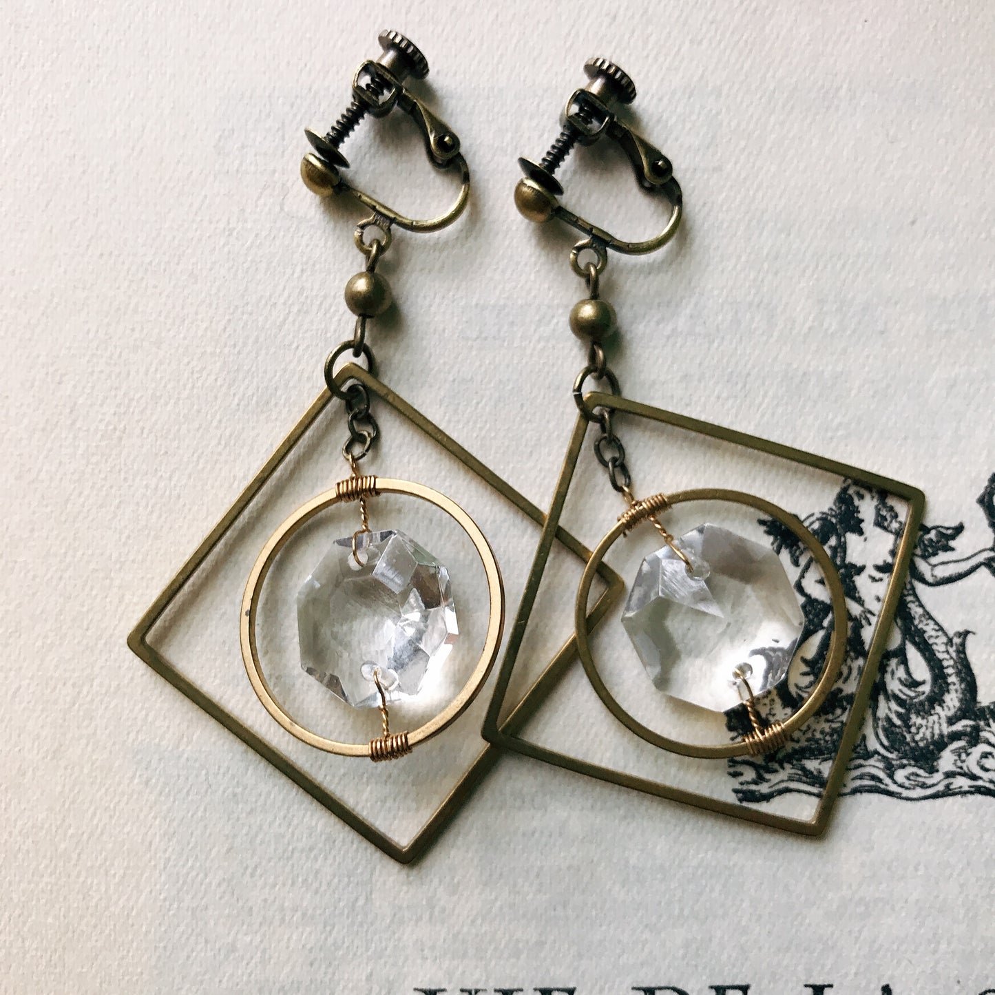 Chandelier earrings -clear-